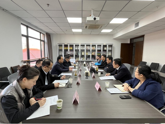 安徽省糧食和物資儲備局、中國農(nóng)業(yè)發(fā)展銀行安徽省分行赴淮糧集團(tuán)考察調(diào)研秋糧收儲工作