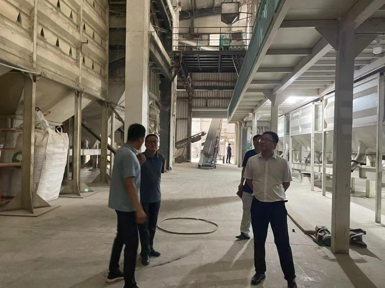 集團公司領導赴潁上縣、潘集區(qū)考察大米及油脂加工廠